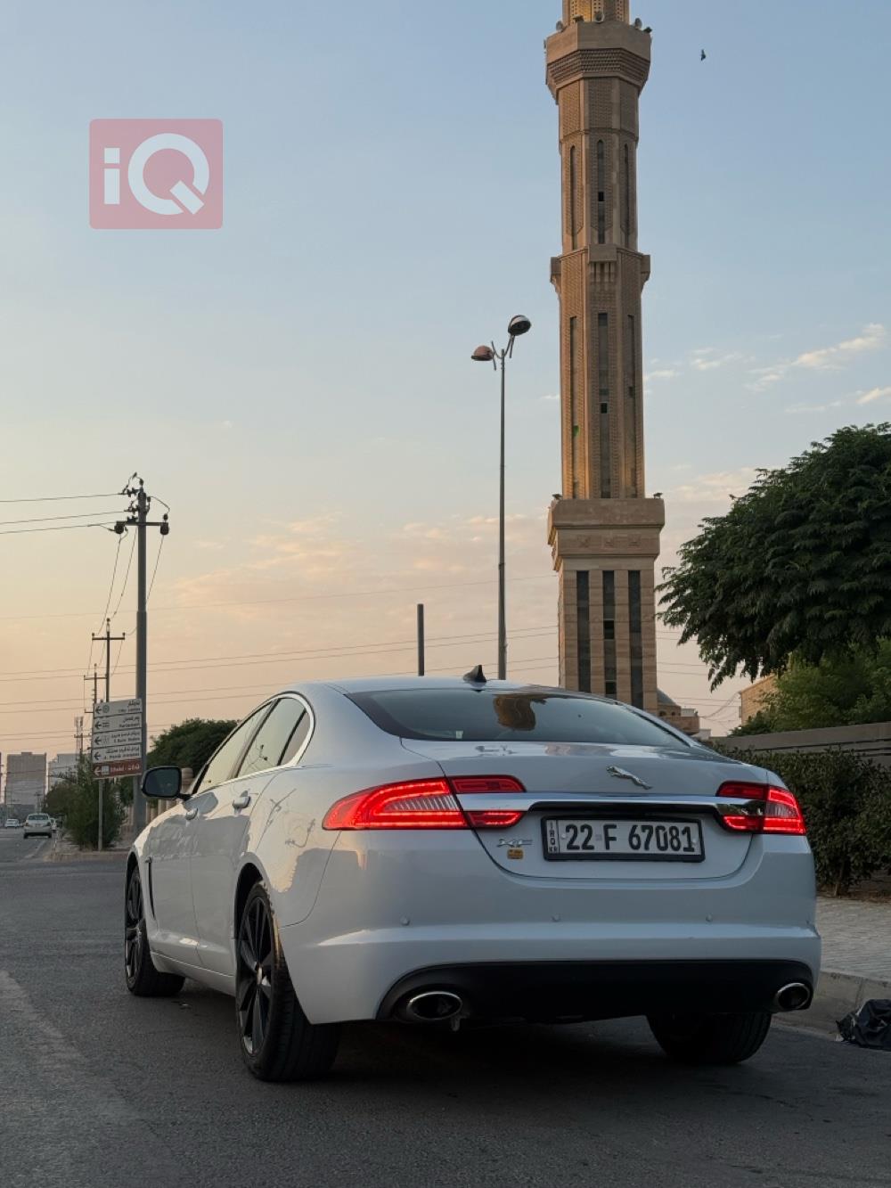 جاكوار XF